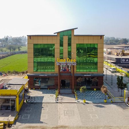 Lime Tree Hotel And Banquet Vrindāvan Exteriör bild