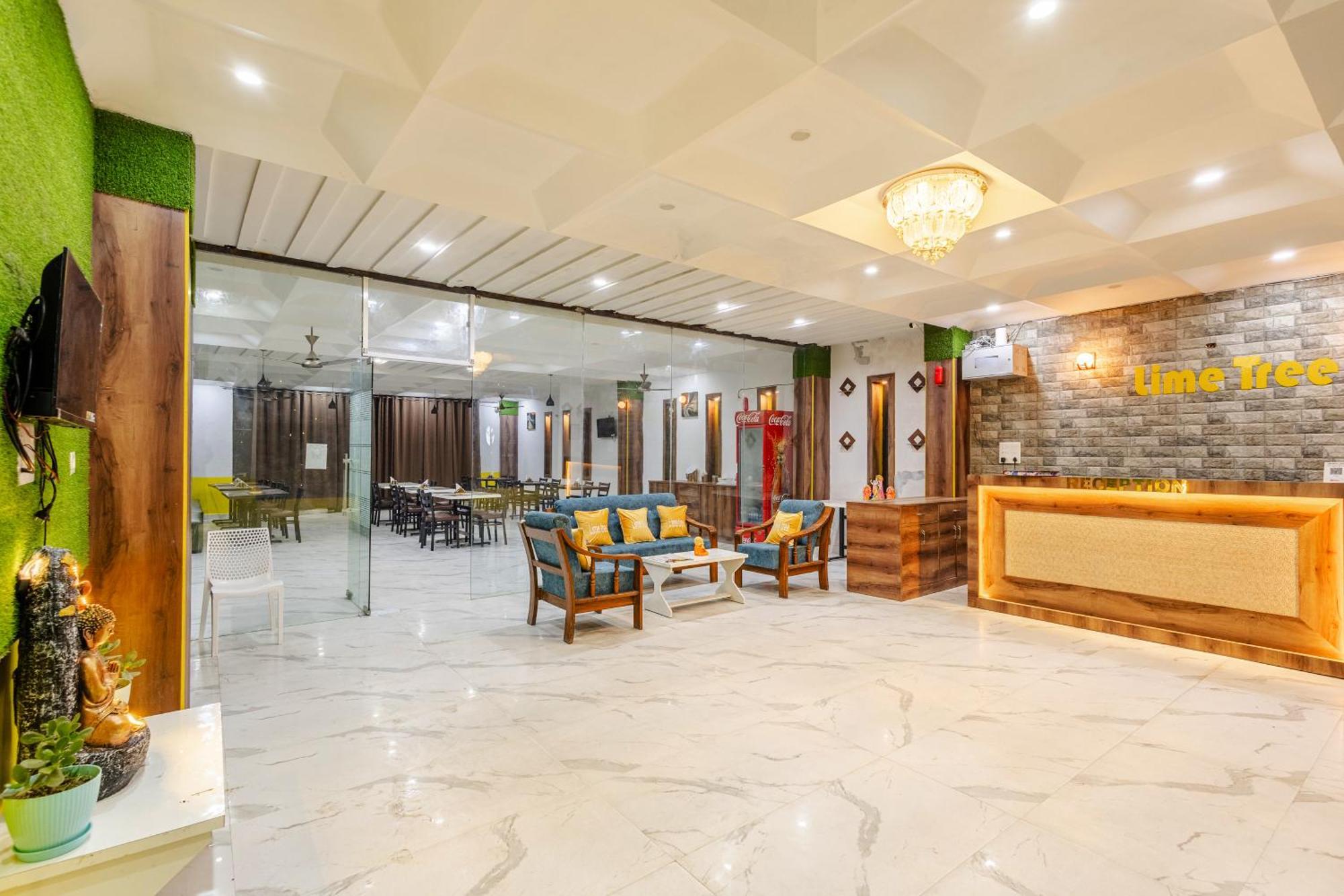 Lime Tree Hotel And Banquet Vrindāvan Exteriör bild