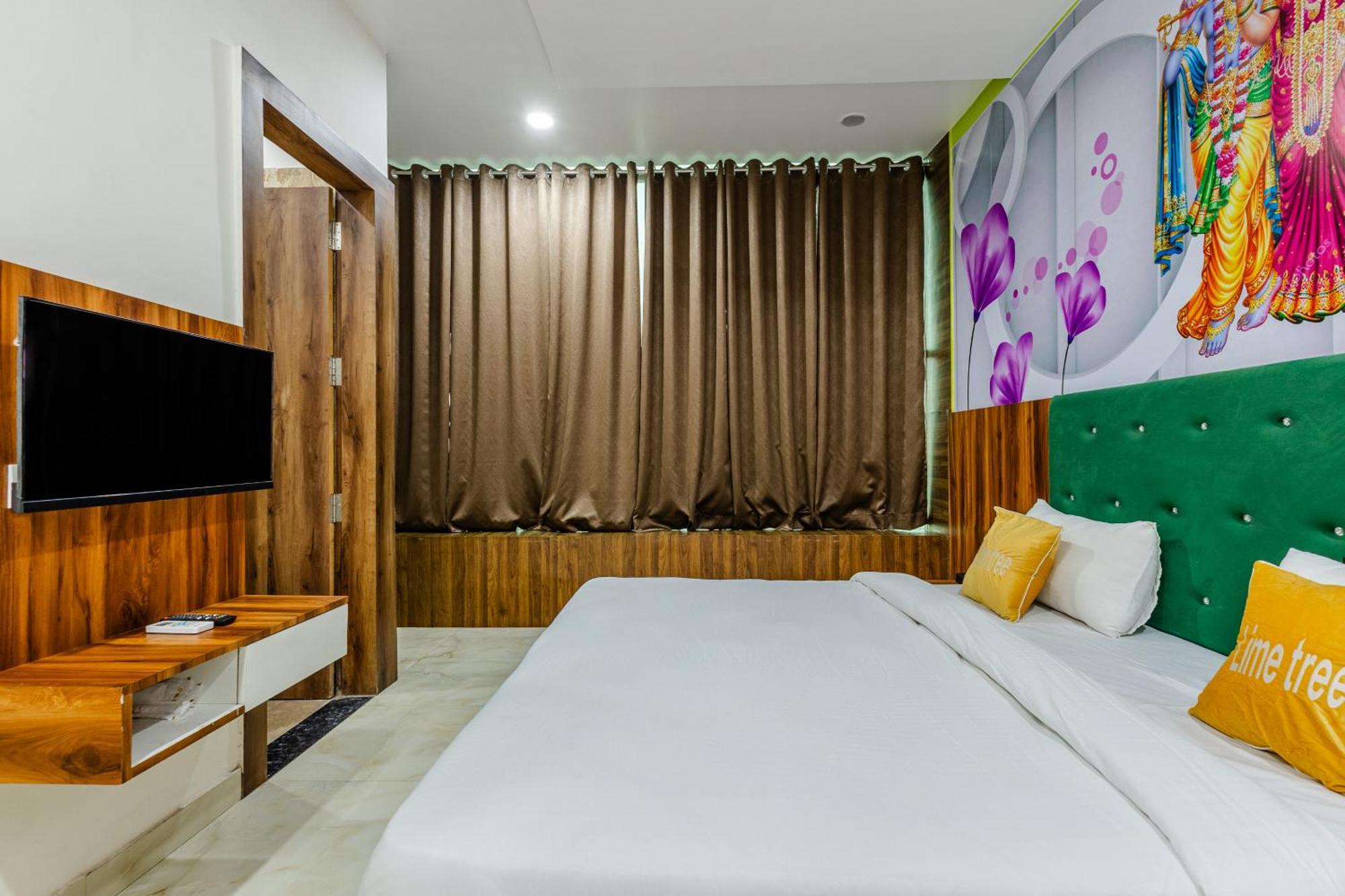 Lime Tree Hotel And Banquet Vrindāvan Exteriör bild