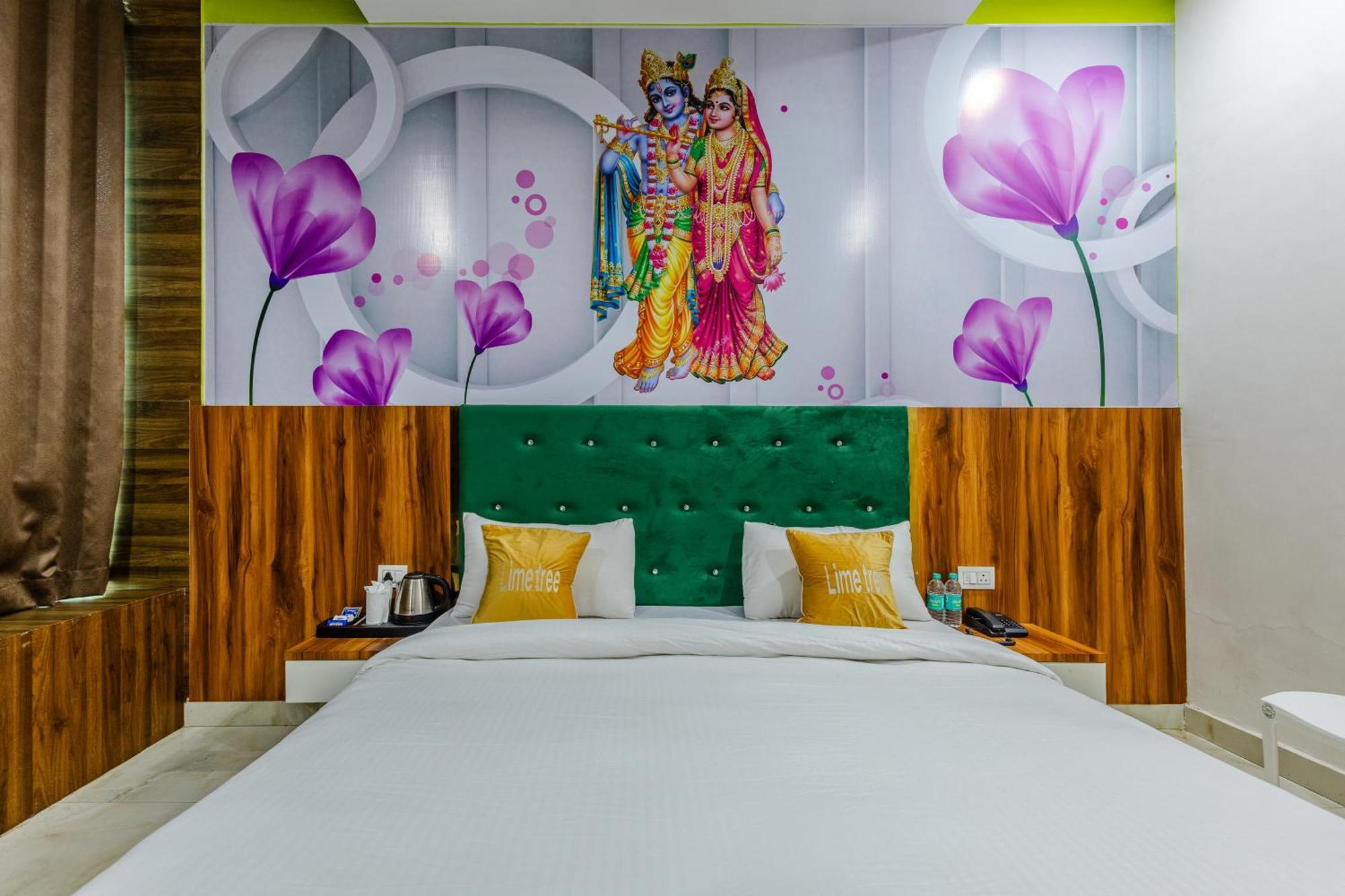 Lime Tree Hotel And Banquet Vrindāvan Exteriör bild
