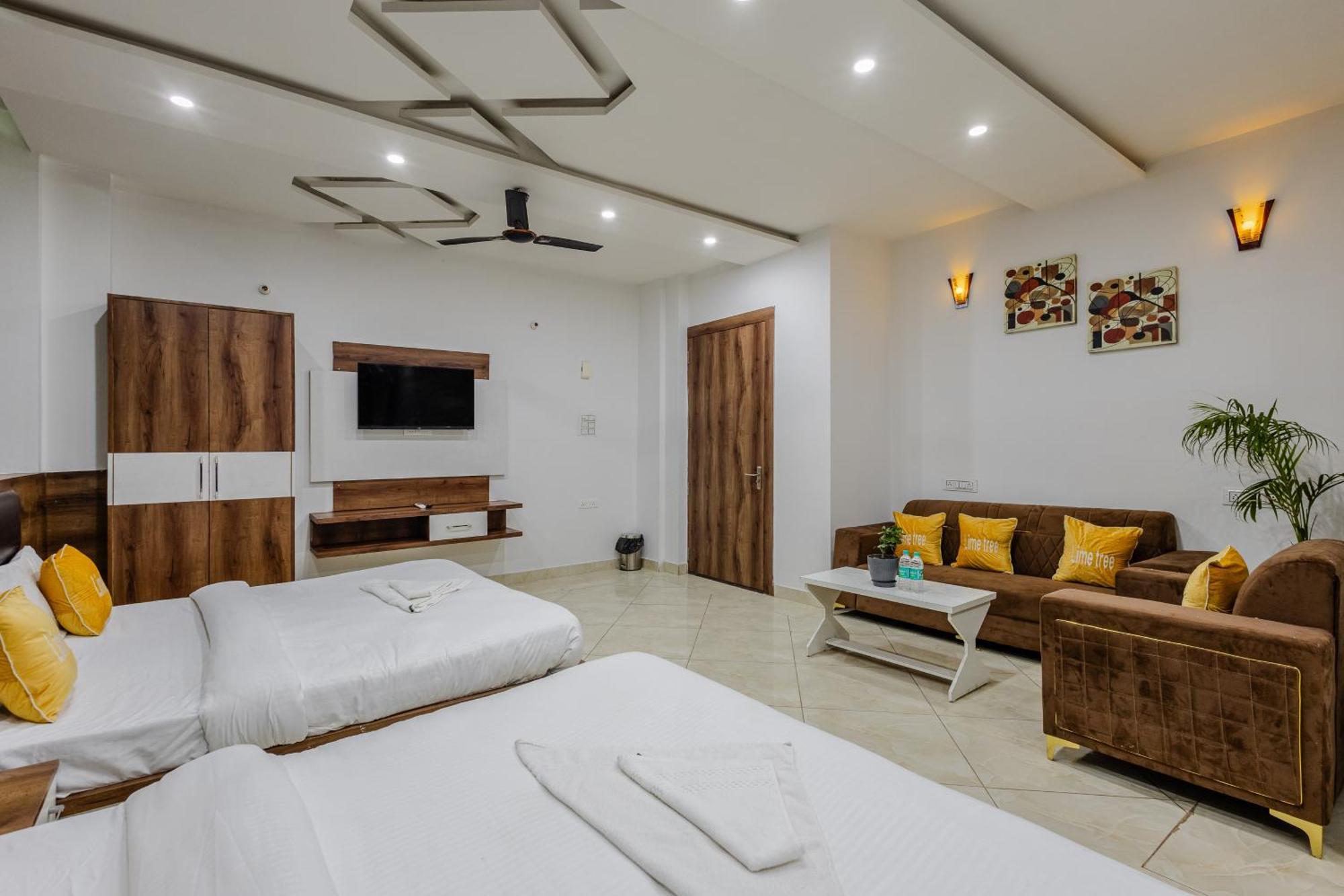 Lime Tree Hotel And Banquet Vrindāvan Exteriör bild