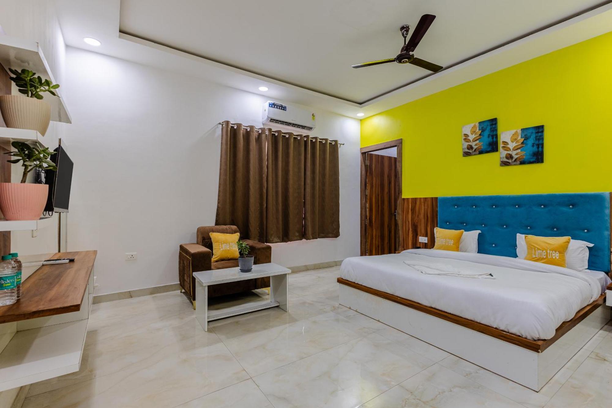 Lime Tree Hotel And Banquet Vrindāvan Exteriör bild